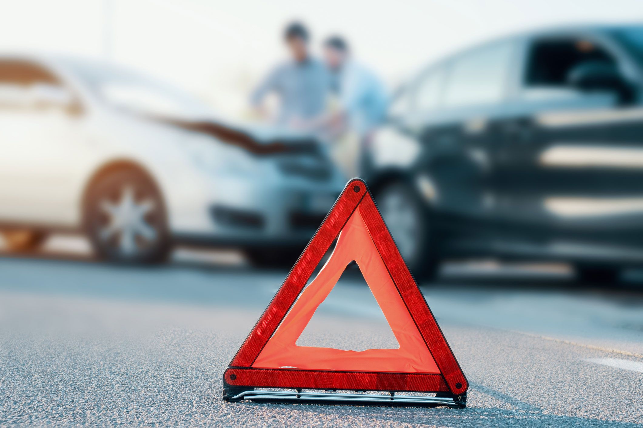 Señal de advertencia frente a accidente de coche por lesiones personales